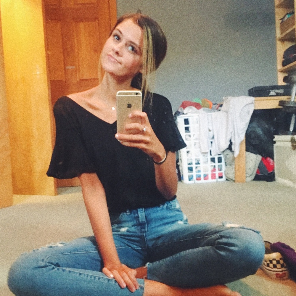 Meet your Posher, Carly